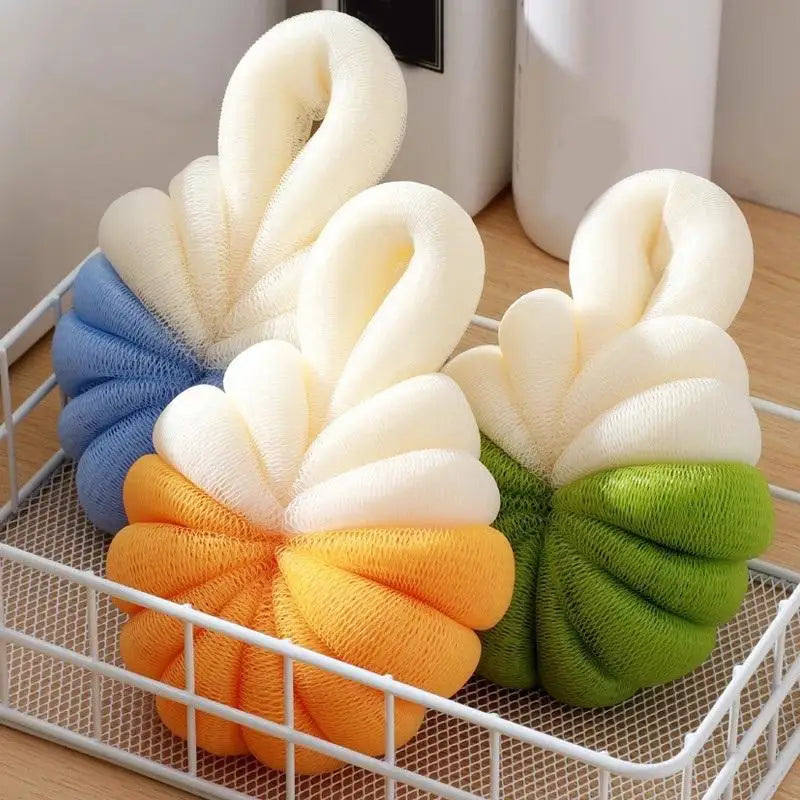 Pumpkin-Shaped Bath Ball - Two-Tone, Soft & Foaming Bath Sponge for Gentle Cleansing Qme