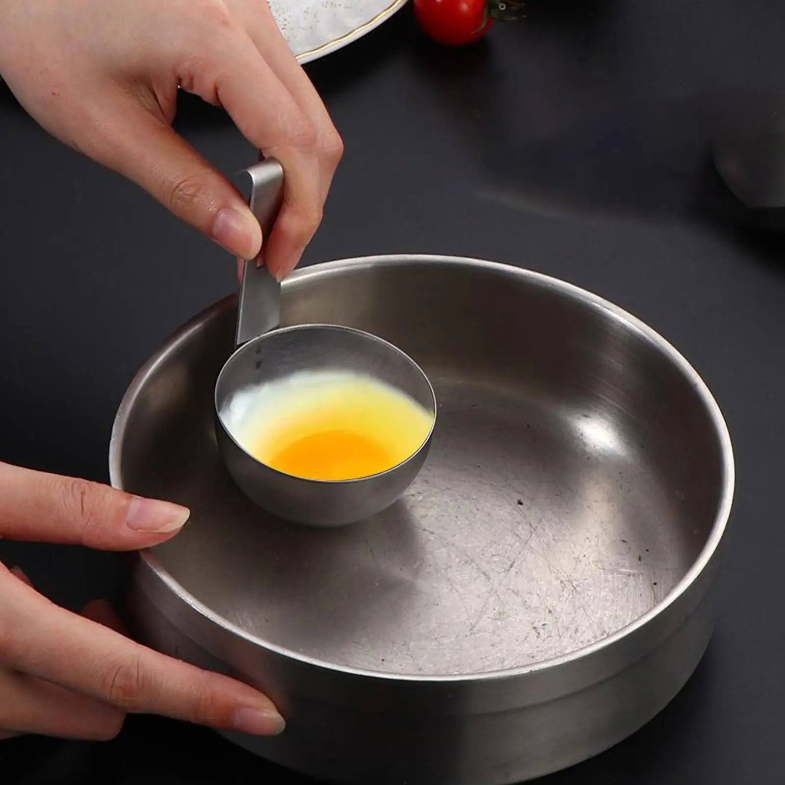 1PC Household Poached Egg Maker Hangable Stainless Steel Egg Poacher Round Nonstick Steamer Boiler For Kitchen Cooking Breakfast Qme