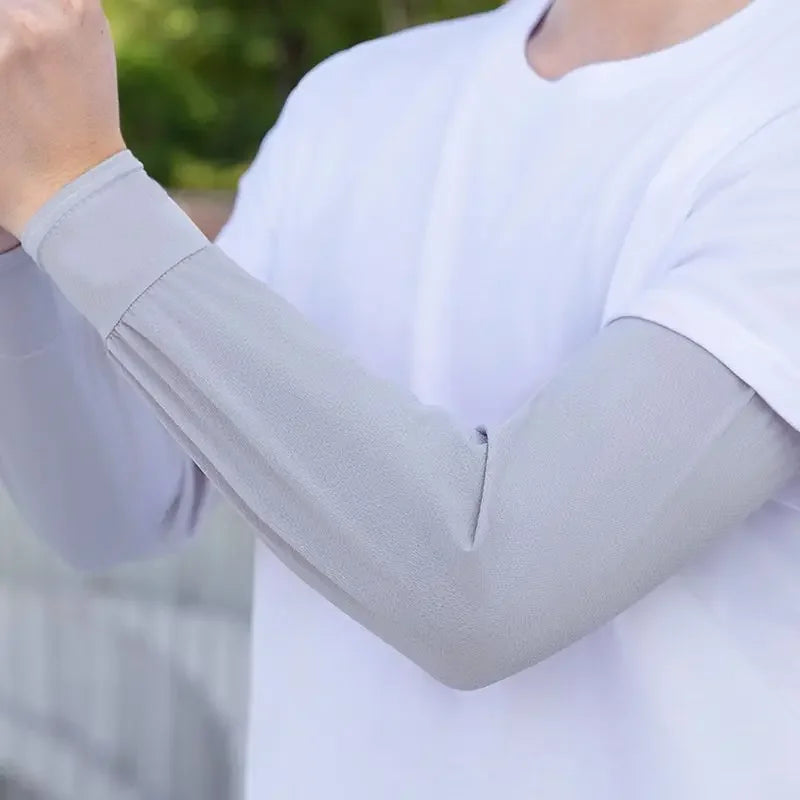 1Pair 2025 Summer Ice Silk Men's Loose Sunscreen Sleeves UV Ice Gloves Riding Arm Guards Sport Running Driving Absorbent Qme Light Gray