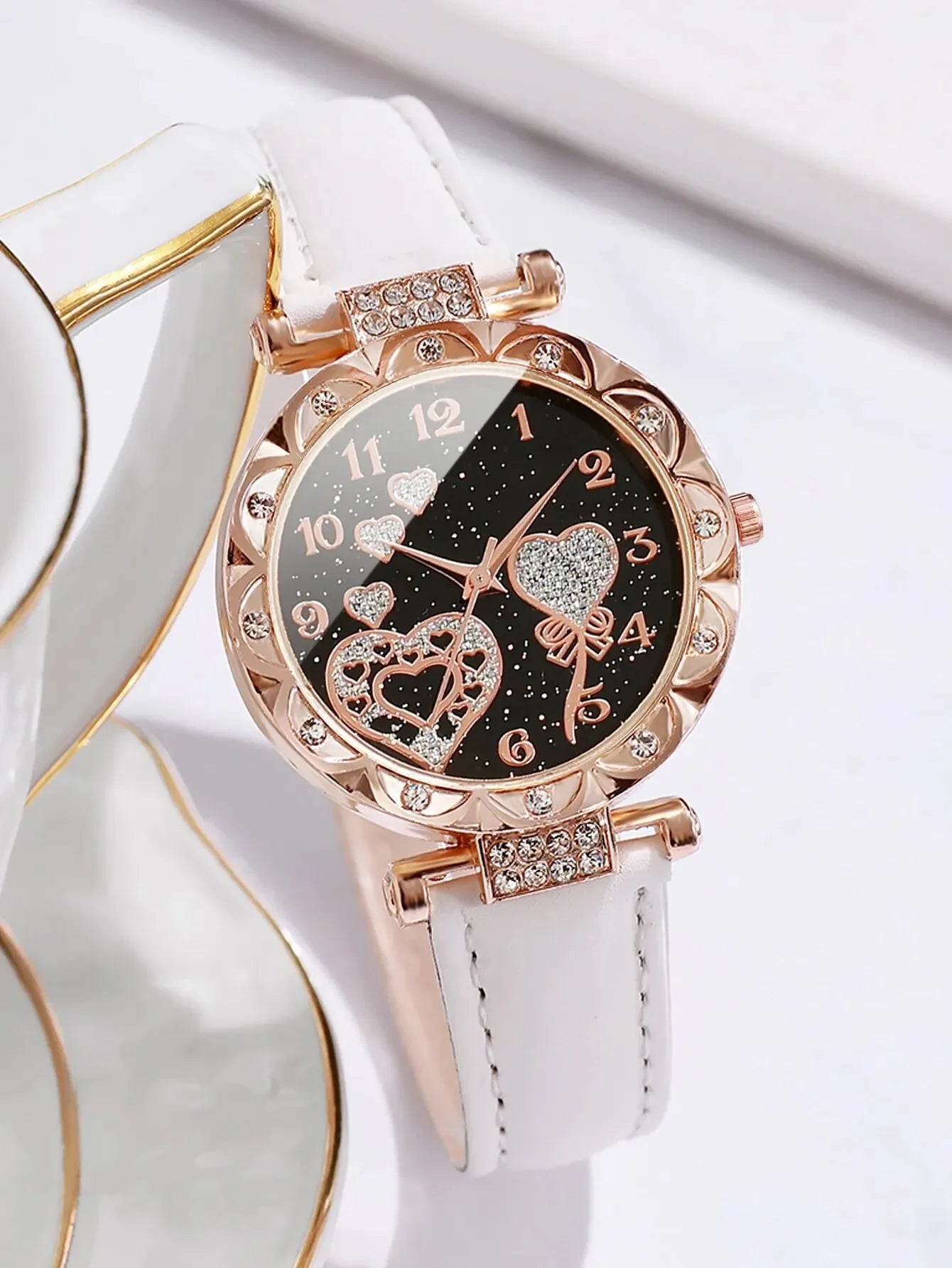4Pcs Watch Jewelry Set Rhinestone Heart Dial Leather Quartz Watch Pearl Necklace Earrings Bracelet Gift Setwatch Qme