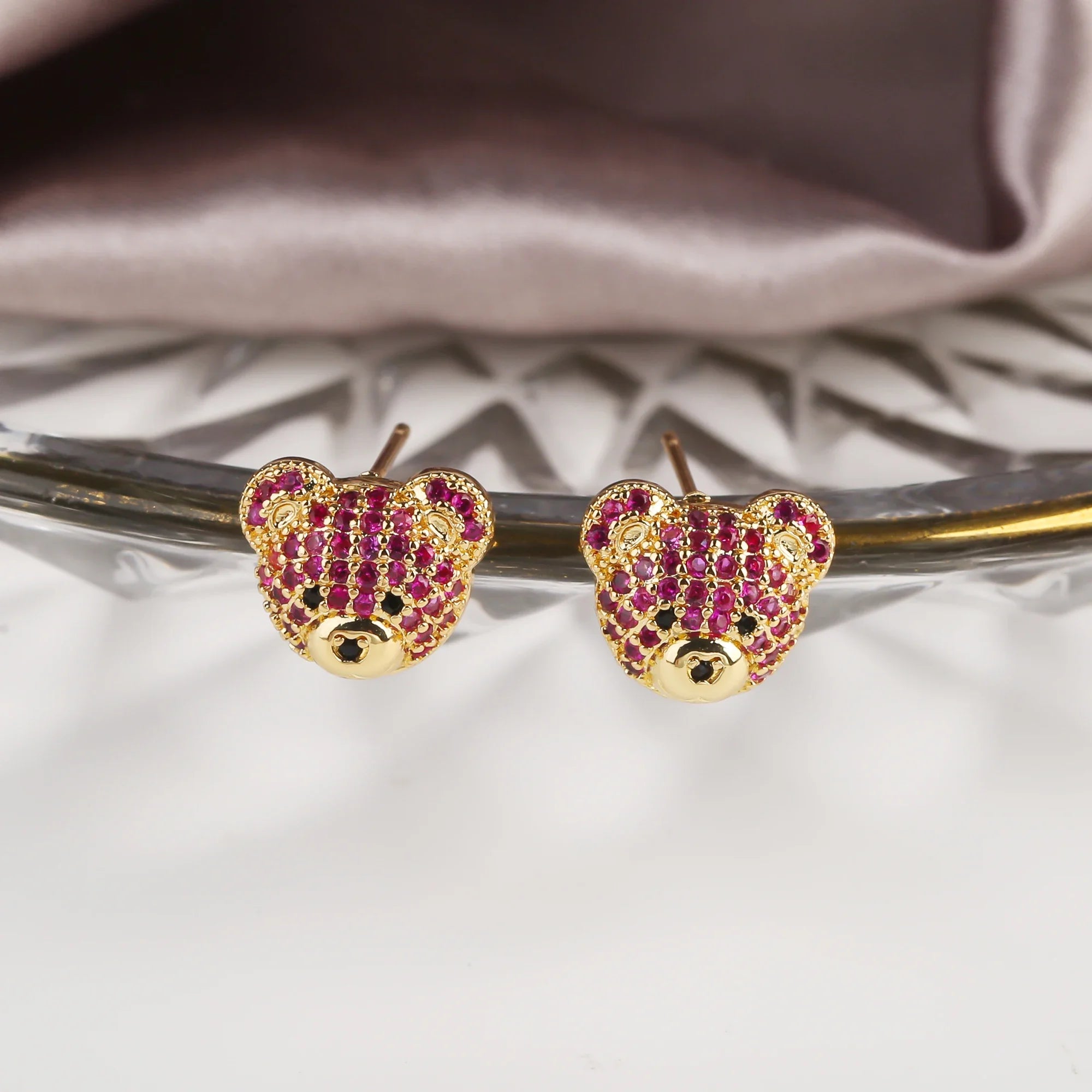 9 Colors Luxury Bear Shiny Zirconia Bracelet Classic Animal Adjustable Bracelet for Women Party Wedding Daily Wear Jewelry Gift Qme Red Earrings