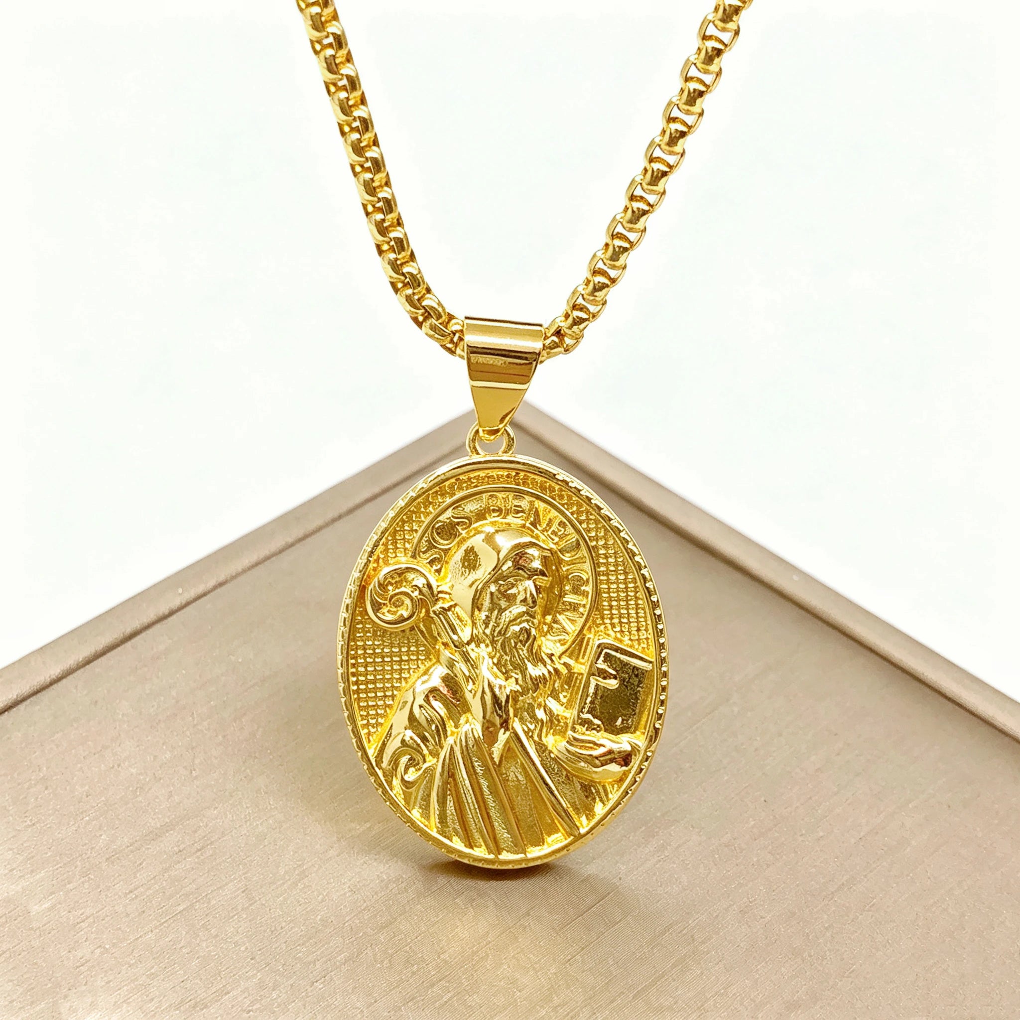 Stainless Steel Chain Classic Christian Catholic Jesus Christ Our Lady of Guadalupe Necklace for Men Women Party Amulet Jewelry Qme 7 60cm