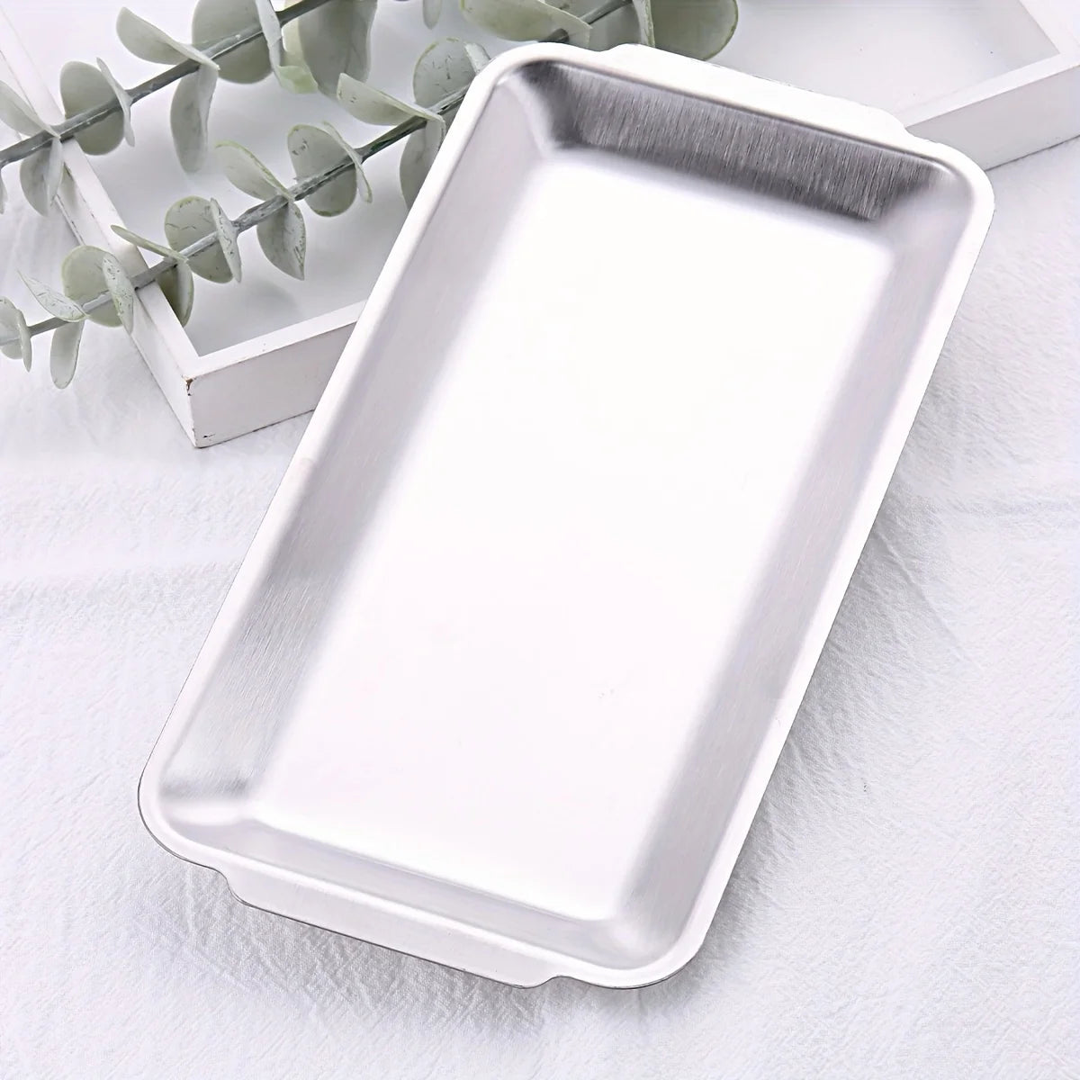 Square storage tray, multi-purpose nail tool storage tray, nail clipper tray, nail studio desktop tool storage tray, Qme Silvery