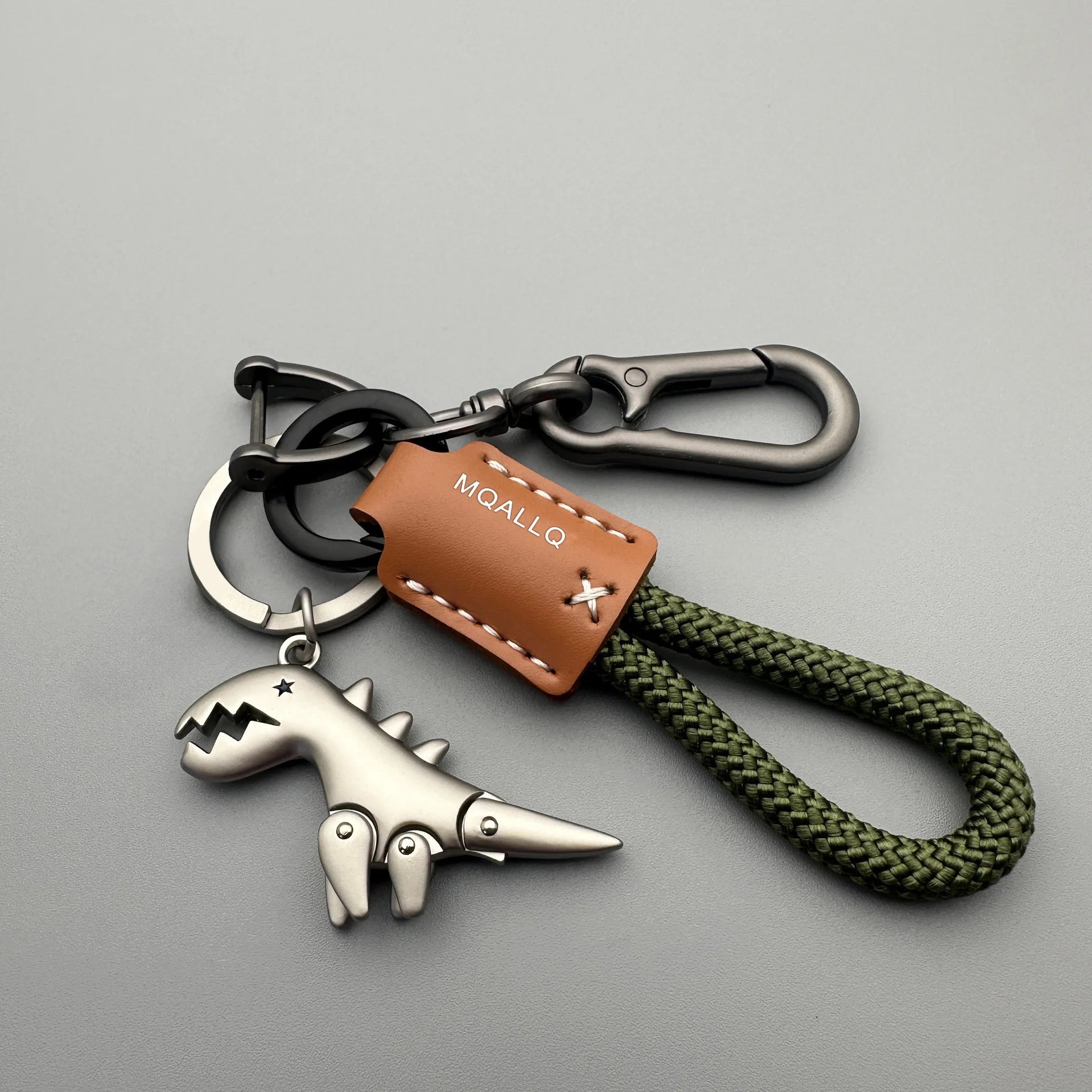 Motorcycle Decoration Accessories and Car Keychain Single Leather Woven Rope Metal Keychain Handbag Pendant Small Gift Qme