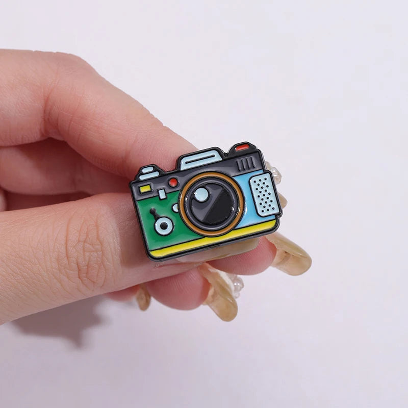 Funny Retro Camera Enamel Pin Cartoon Lapel Backpack Badge Jewelry Gift Kid Personalized Photo Color Brooch Friends Wholesale Qme