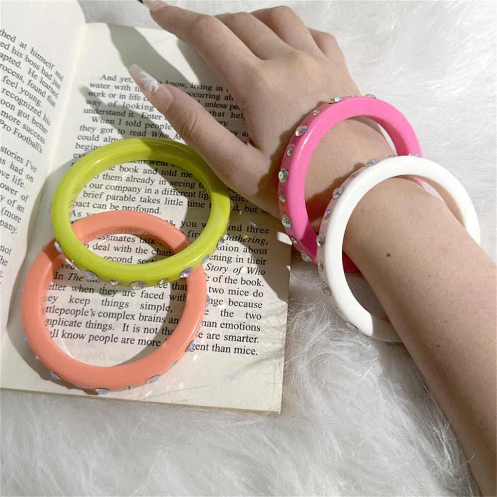 Ins Big Crystal Resin Bangle for Women Acrylic Geometric Wide Round Love Charm Cuff Bangles Fashion Jewelry Hip Hop Bracelet Qme