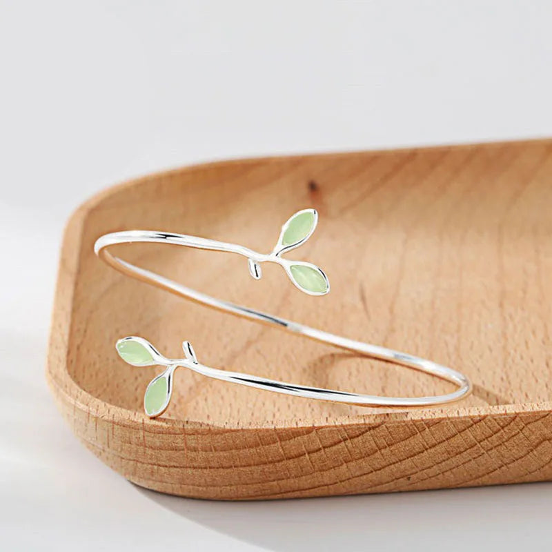Simple 925 Silver Green Opal Leaf Bangle Minimalist Women Fashion Versatile Opening Adjustable Bracelet Jewelry Gift Wholesale Qme