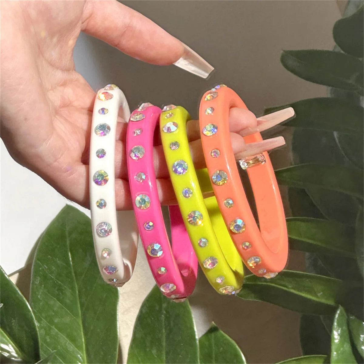 Ins Big Crystal Resin Bangle for Women Acrylic Geometric Wide Round Love Charm Cuff Bangles Fashion Jewelry Hip Hop Bracelet Qme