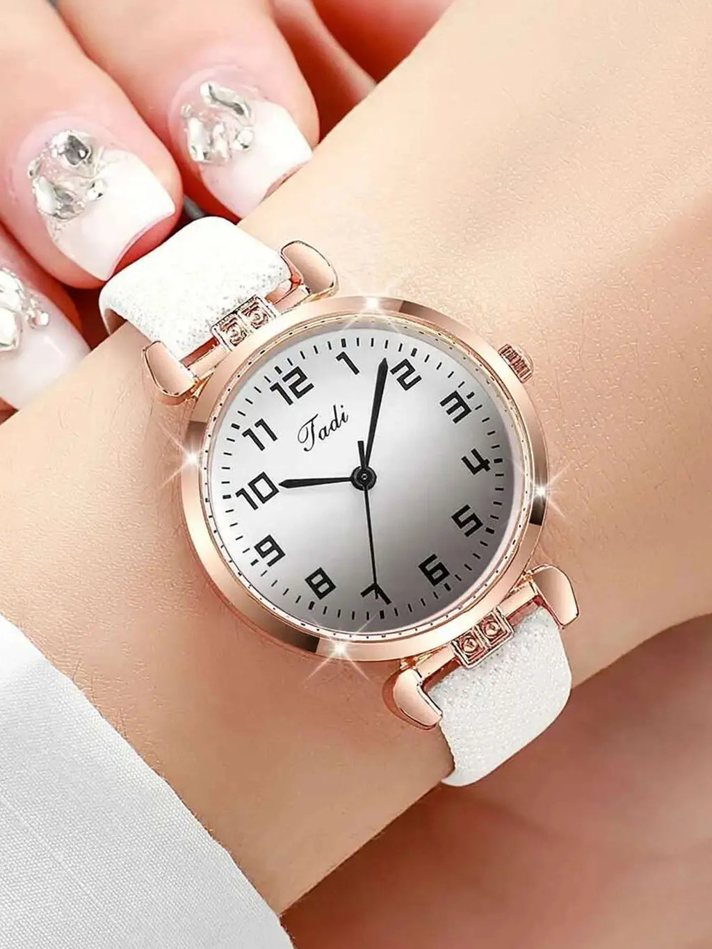 3/5-piece watch set for female niche, small and fresh students, gradient color, artistic style, digital scale women's watch Qme