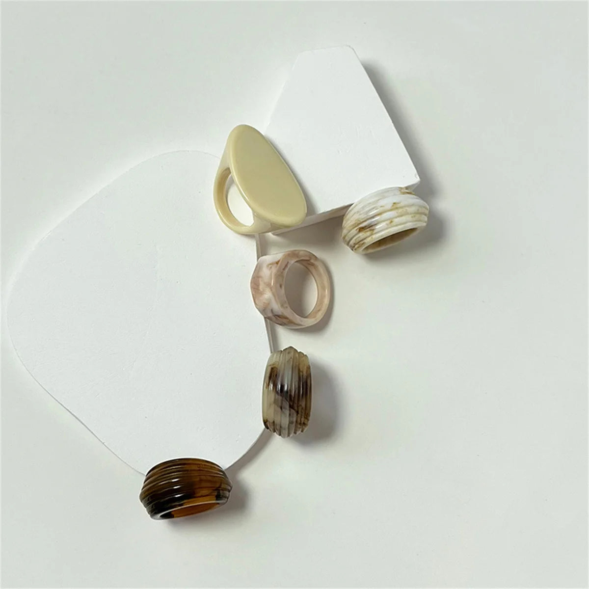 Fashion Colorful Clear Resin Oval Rings Acrylic Water Droplets Shape Women Girls Travel Summer Jewelry Ins Hip Hop Rings Women Qme