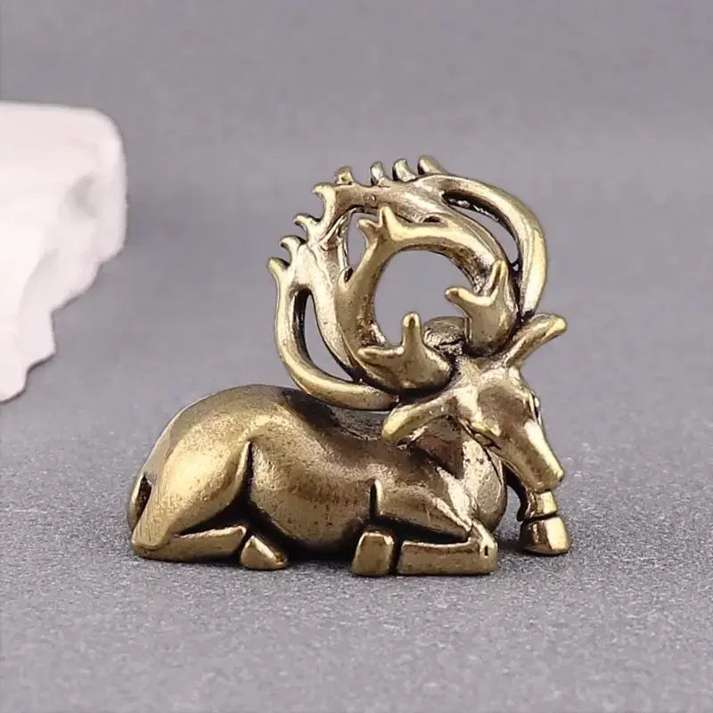 Solid Brass Elk Figurines Retro Animal Moose Small Statue Desk Ornament Tea Pet Table Decorations Crafts Accessories Child Gifts Qme
