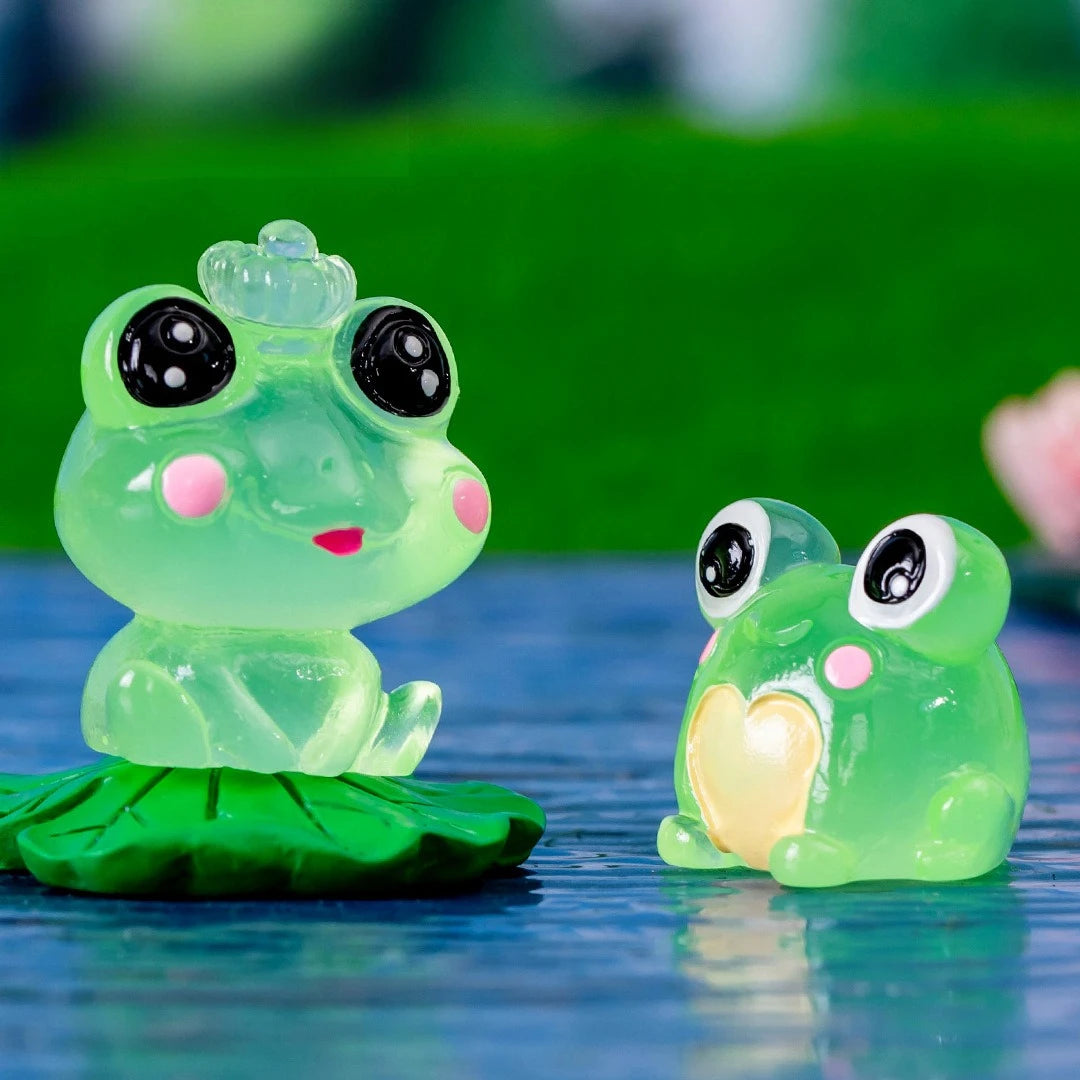 6/12/18/24 Pcs Luminous Mini Frog Figurines Glow In Dark Resin Frogs Moss Terrarium Dollhouse DIY Craft Decor Accessories Qme