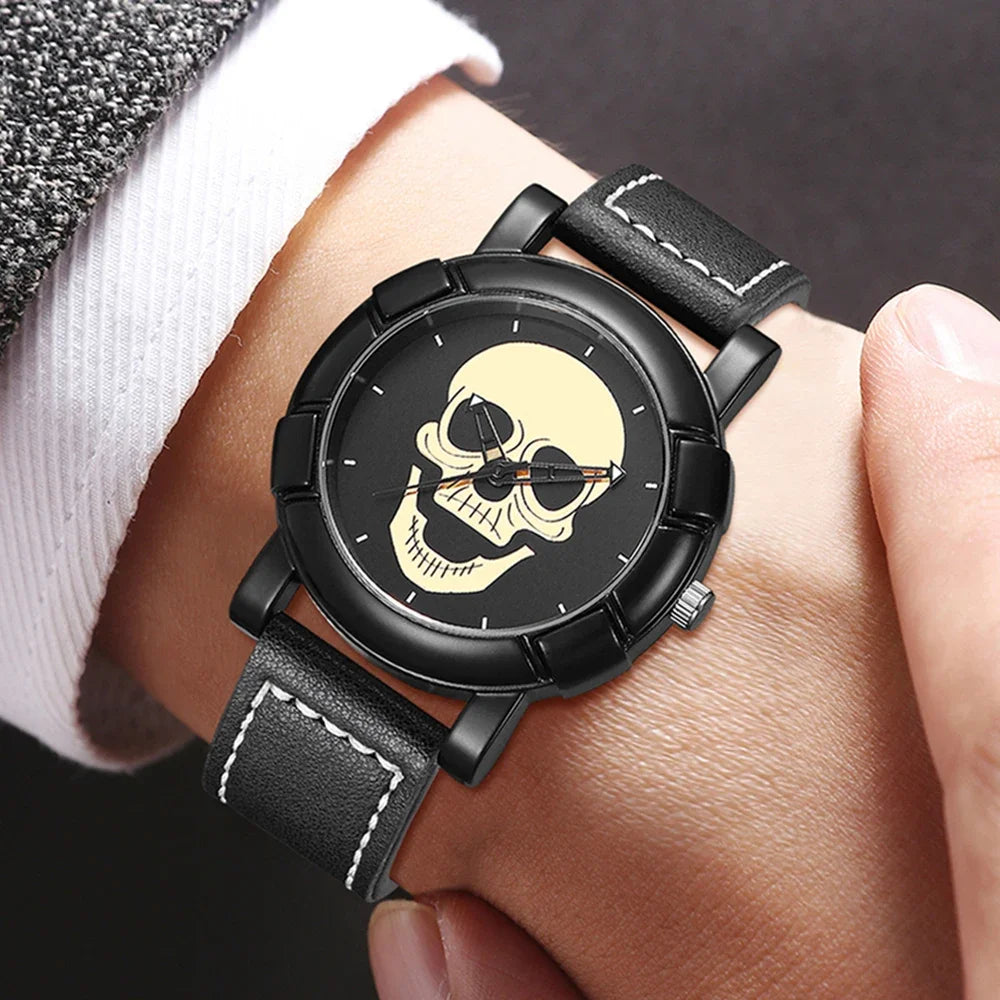 4PCS/SET Men's Watch Fashion Trend Halloween Elements Round Dial Quartz Watch Bracelet Necklace Ring Set Perfect Holiday Gift Qme