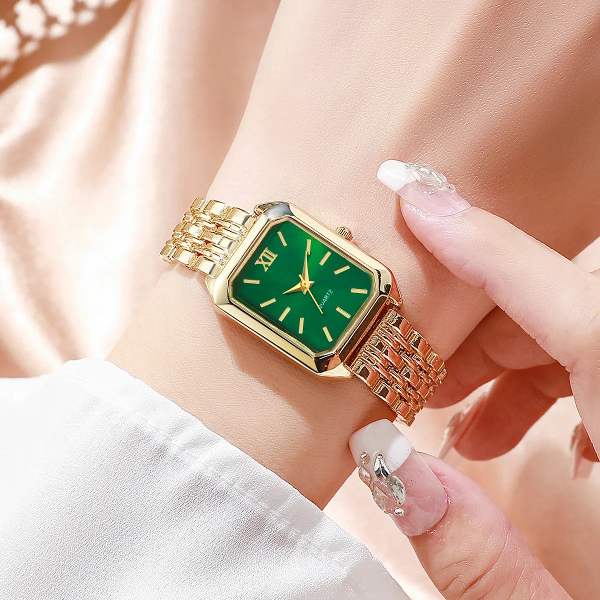 5-piece fashionable, elegant, and minimalist women's quartz wristwatch with square dial and square pendant necklace Qme