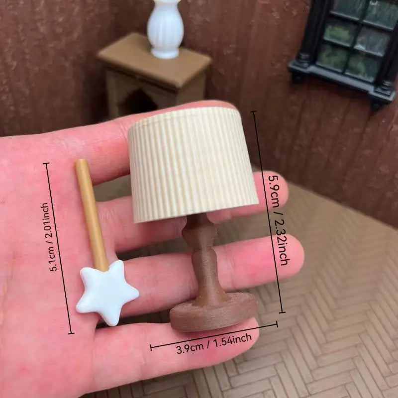 Miniature Vintage Table Lamp With Warm LED Light Dollhouse Table Light Model Dollhouse Home Scene Decor Accessories Qme style 1