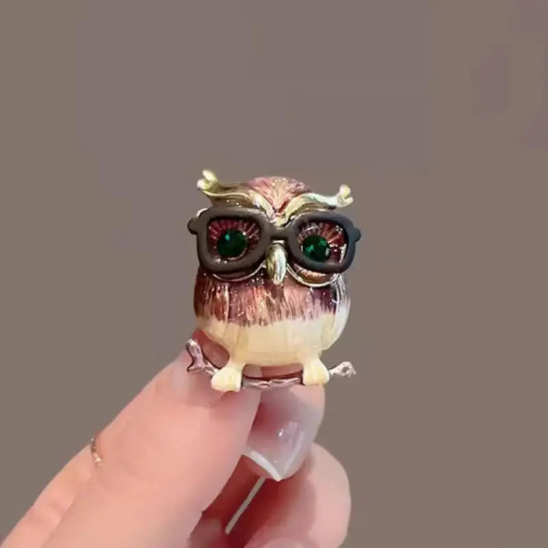 Delightful Antique Owl Cartoon Brooch Pins, Unique Animal Brooch for Women's Fashion, Stylish Jewelry Accessory Qme