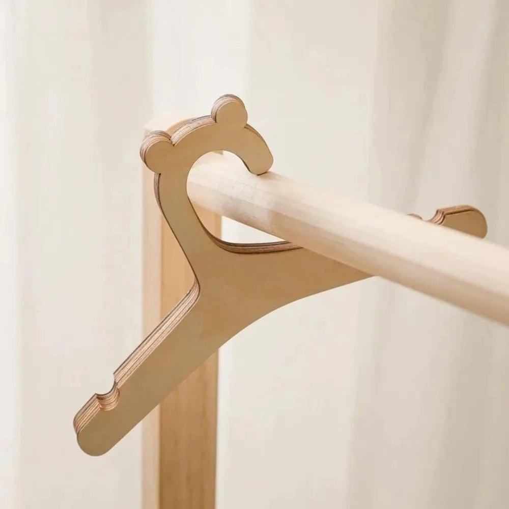 Natural Wood Clothes Hangers, Non-slip, No Paint, Smooth Finish, Durable for Shirts, Coats, Pants, Wardrobe Storage Qme