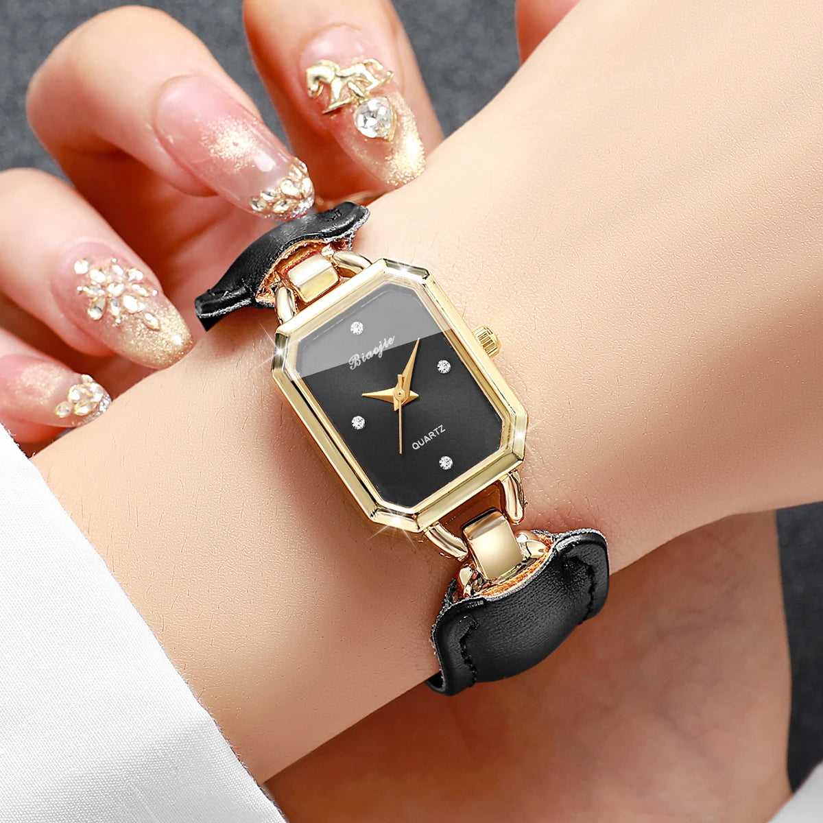 Women Small Rectangle Dial Quartz Wrist Watch Black Leather Strap Rhinestone Index Elegant Casual Ladies Dress Wristwatch Gift Qme