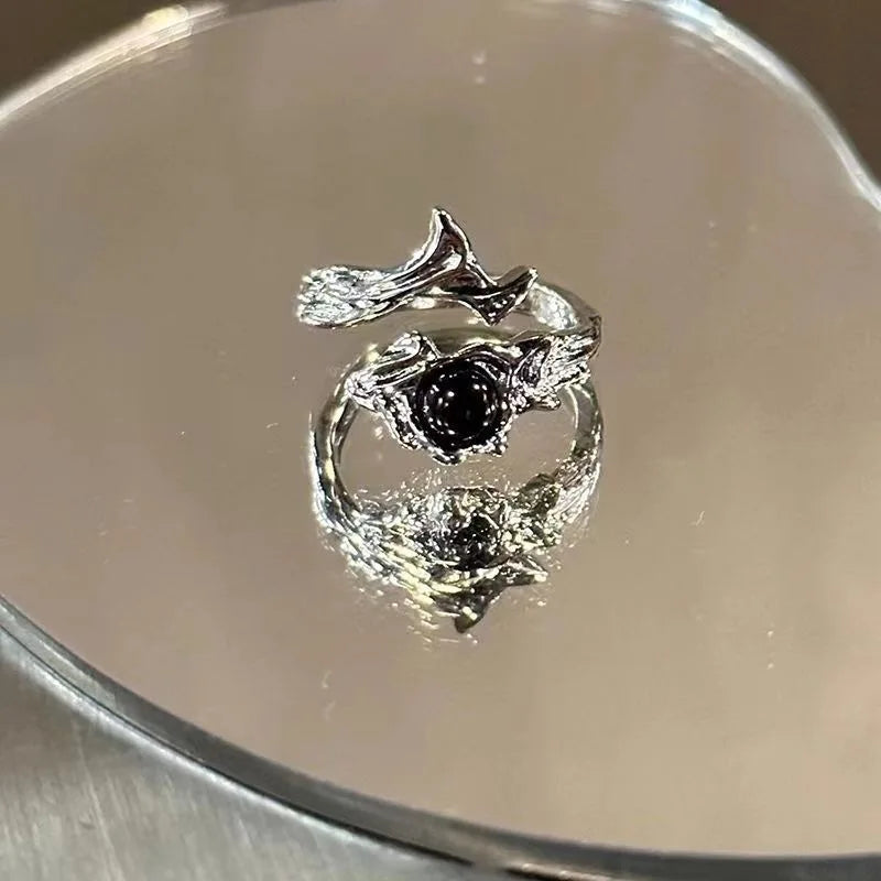 Irregular Thorn New Fashion Charm Ring Personality Girls Black Series Ring Women's Punk Ring Vintage Jewelry Partner Accessories Qme jiaocha Size 7