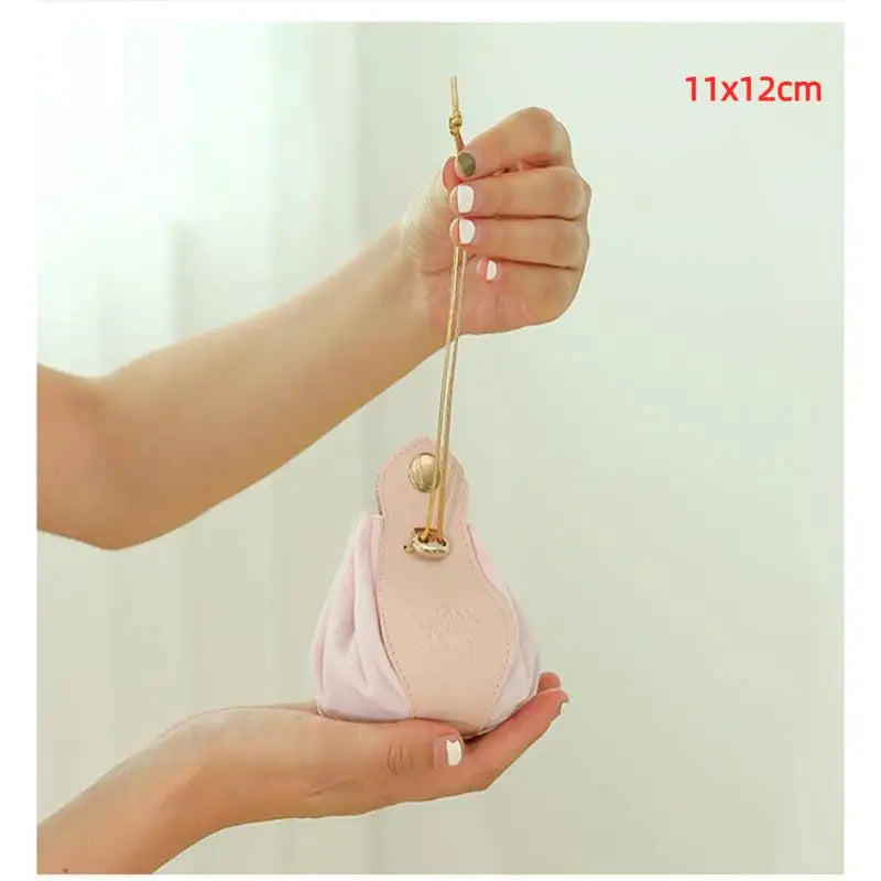 Velvet Drawstring Bag Embossed Floral Pattern Jewelry Storage Pouch Candy Bags For Wedding Party Favors Packaging Organizer Qme size1 B