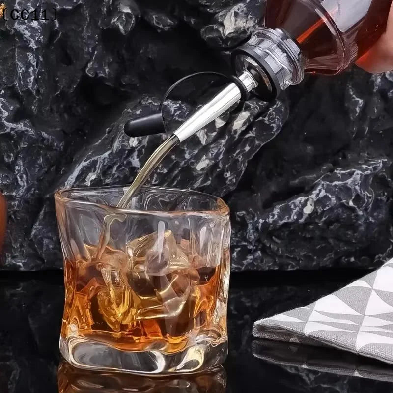 Bar Tool Wine Bottle Stopper Cap Dispenser Sprayer Lock Pourer Sauce Qme