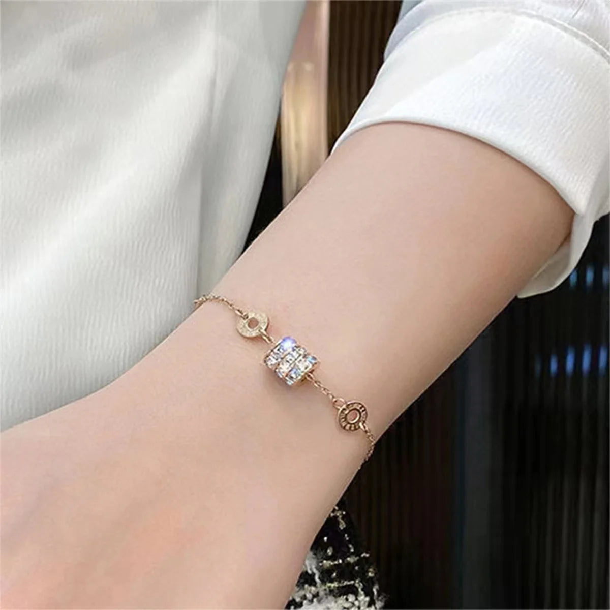 Titanium Steel Bracelet Butterfly Flowers Double-layer Design For Women Gold Color Adjustable Bracelet Fashion High-end Jewelry Qme 1