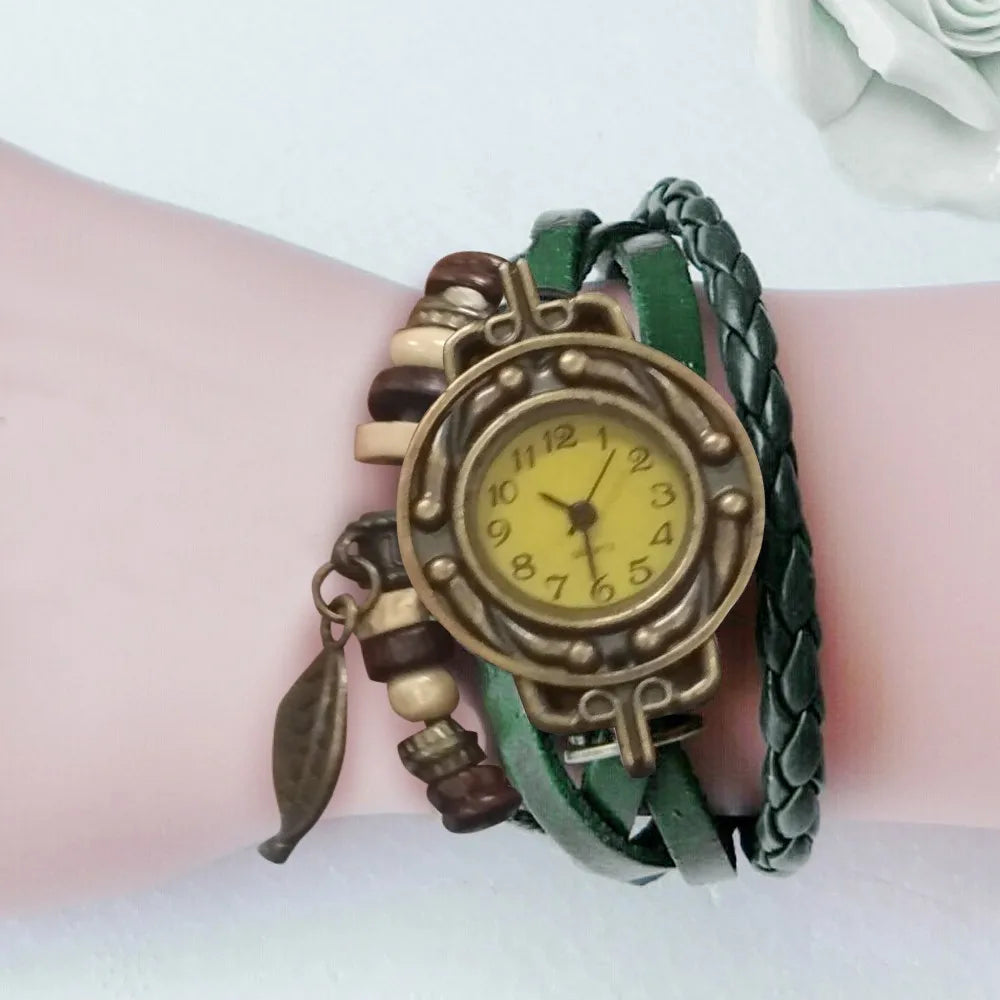 Women’s Vintage And Personalized Leather Winding Bracelet With Leaf Pendant Fashion And Casual No Waterproof Quartz Watch Qme Green No