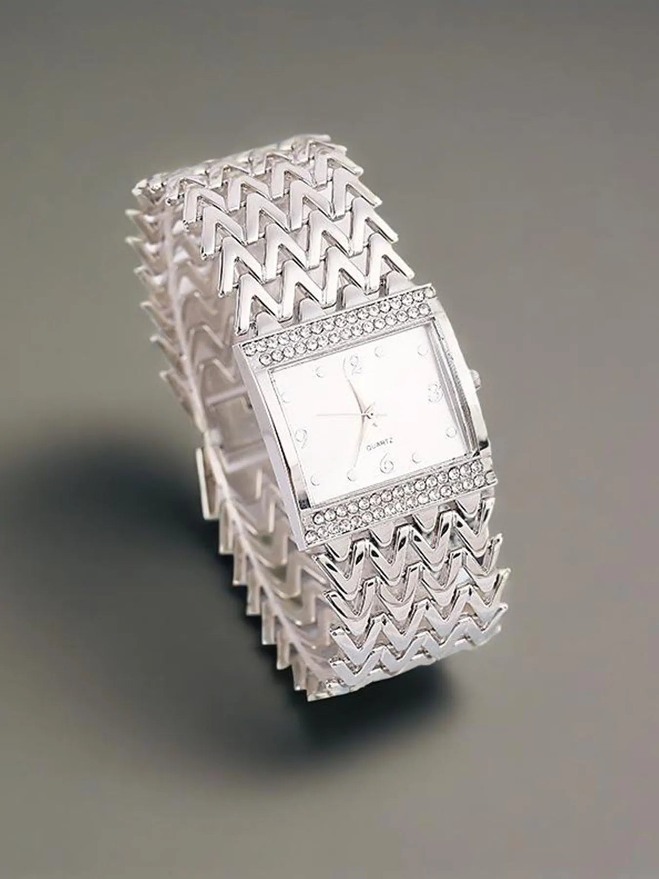 1-piece exquisite and versatile women's watch set, fashionable quartz watch, casual steel strip watch, women's watch Qme Silver No