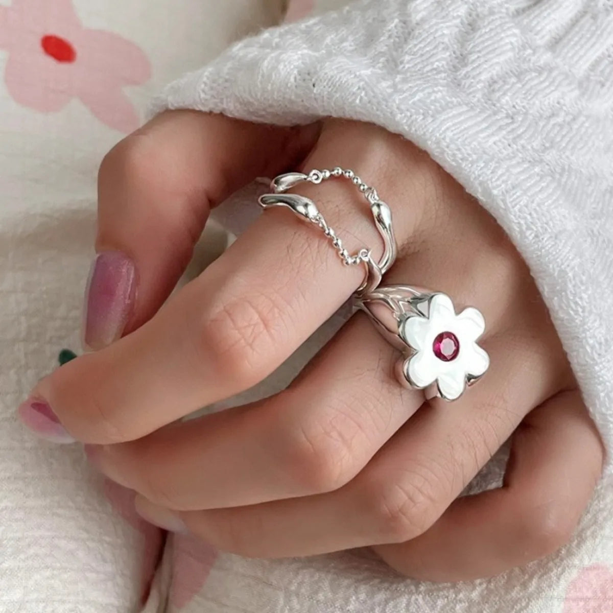 Minimalist Sense of Design Flower Rings for Women Couples Cute Fashion Creative Chain Tassel Geometric Handmade Party Jewelry Qme