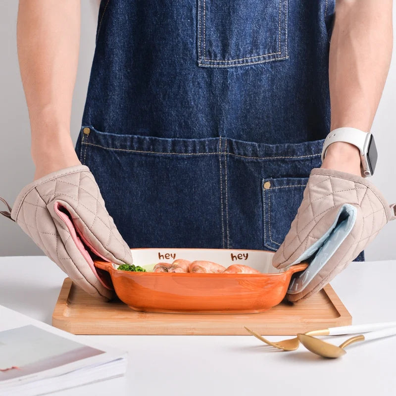 Fish Shaped Silicone Anti Scald Oven Gloves Kitchen Tray Dish Holder Qme