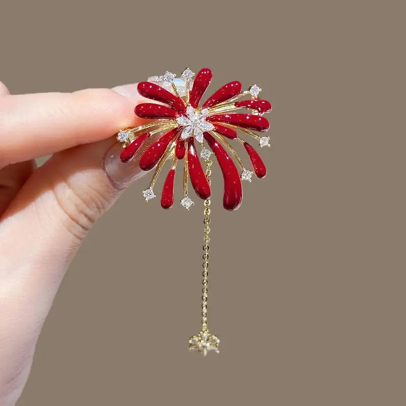 1Pcs Gentle High-end Brooch New Year Red Flower Star Brooch Retro Women Fashion Luxury Clothing Accessories Holiday Gift Qme
