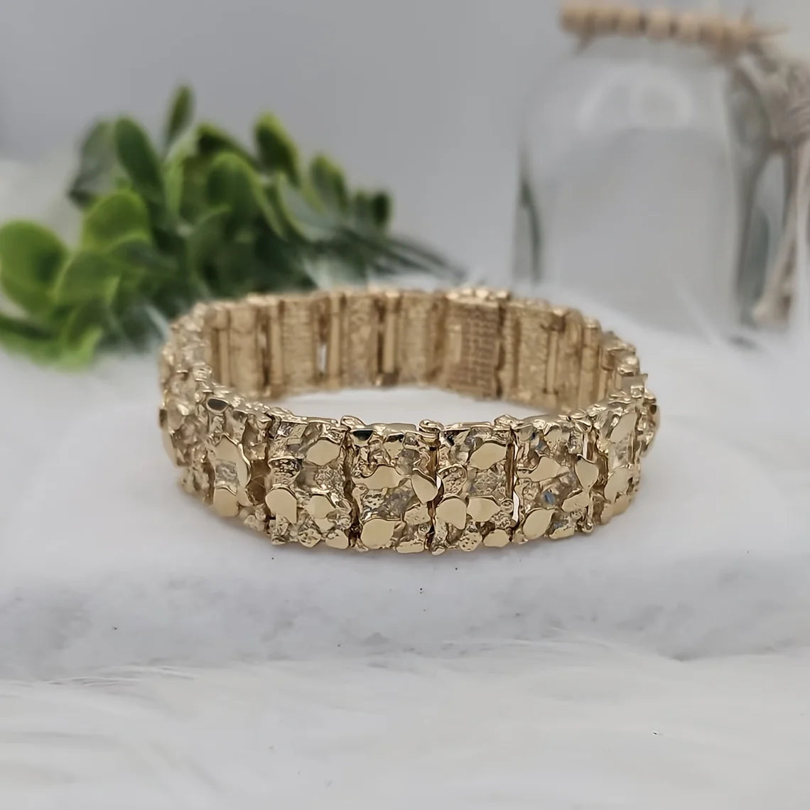 Heavy-duty Embossed Gravel-textured Wide Men's Bracelet, Light Luxury Business Golden-speckled Metallic Strap-style Bangle Qme small