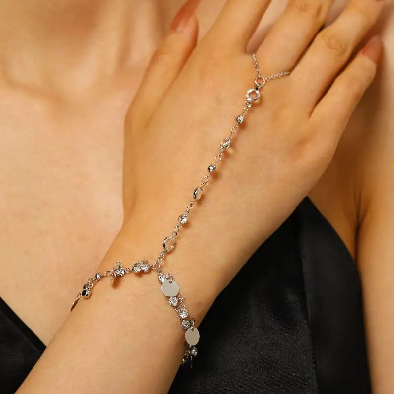 Women Gold Big Crystal Ring Bracelet Elegant Hand Chain Jewelry Adjustable Wrist Cuff for Special Occasions Qme A9