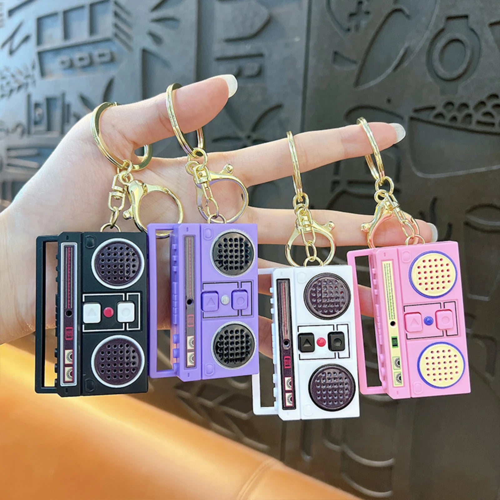Creative Simulated Recorder Keychain Mini Portable Retro Album CD Fun Music Box Bag Decor Accessories Keyring for Friends Gifts Qme