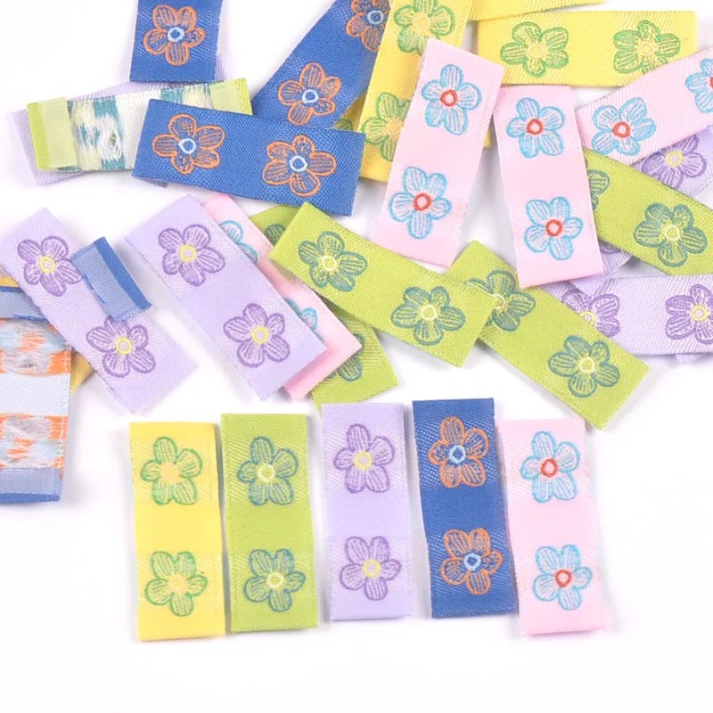 50Pcs Candy Color Mixed Flower Pattern Embroidery Labels Garment Tags For Sewing Accessories Clothes Bag Handmade DIY Supplies Qme