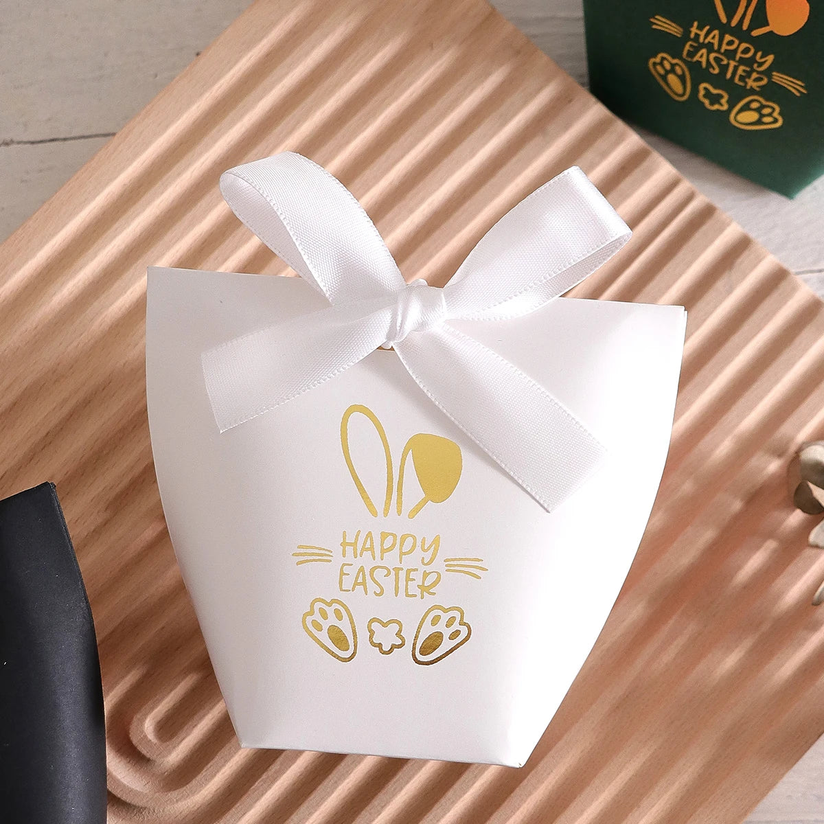 5Pcs Happy Easter Mini Gift Boxes with Bunny and Paw Print Design, Green Packaging with Gold Foil'Happy Easter' Message, Satin Qme