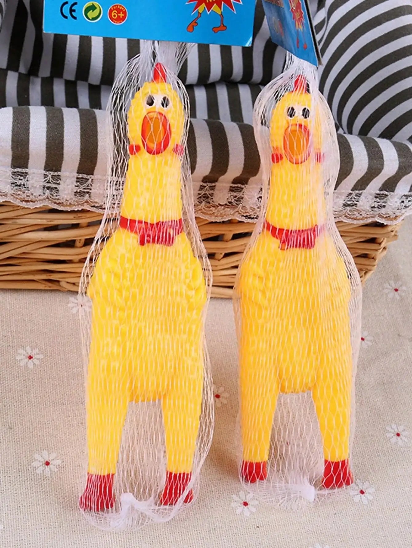 Big Small Screaming Chicken Prank Novelty Stress Relief Toy Funny Qme