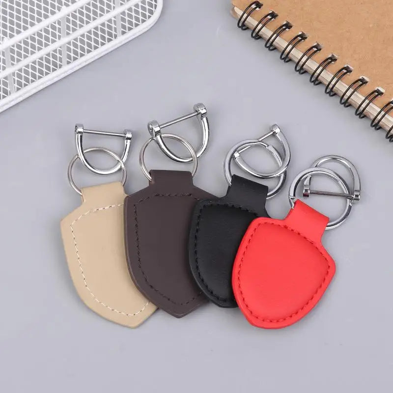 Car PU Leather Shield-Shaped Key Chain Key Ring Men And Women Bag Pendant Holiday Gift Auto Decorative Accessories Qme