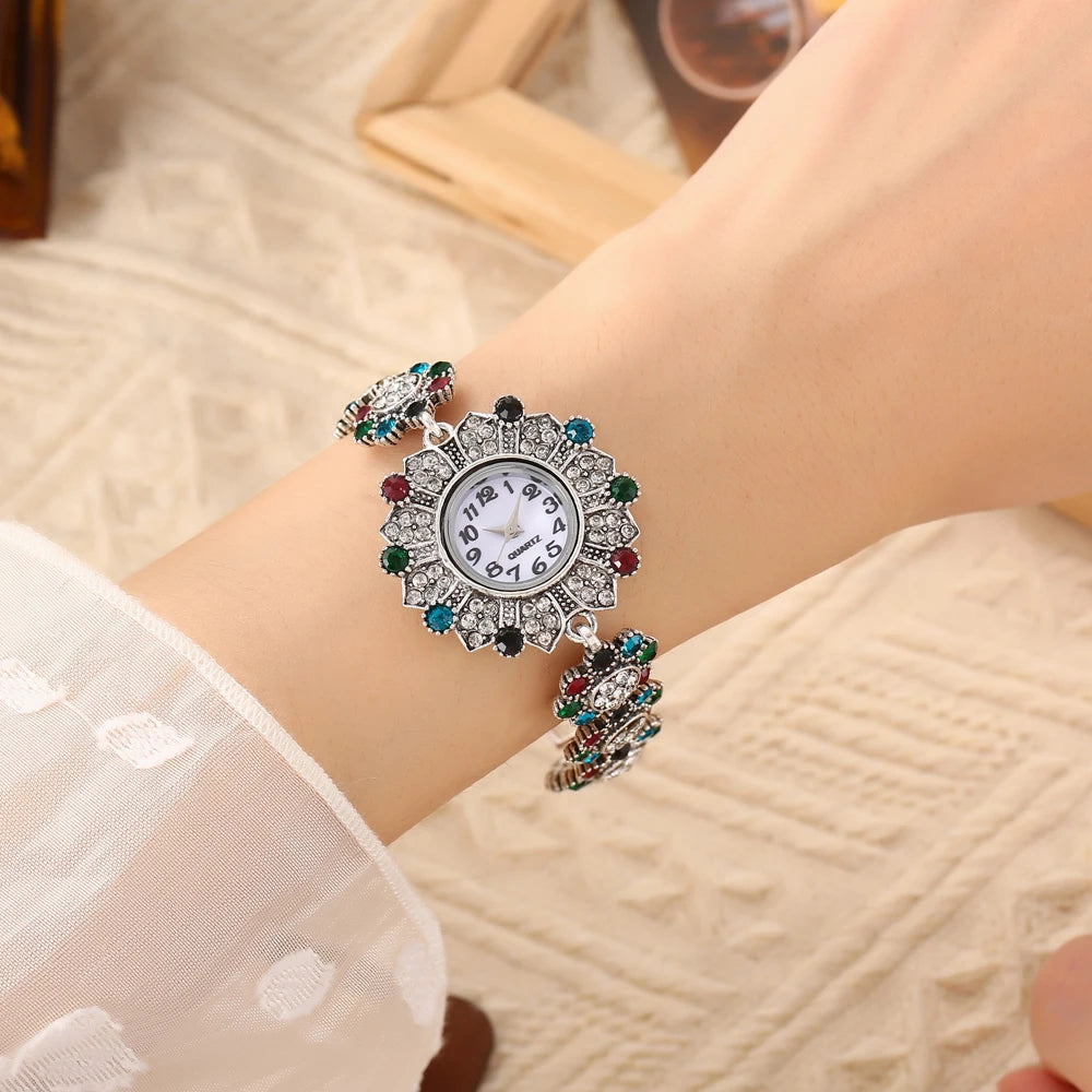 New Women's Watch Bracelet, Women's Watch Color Diamond Full Diamond Fashion Compact Steel Belt Qme 1