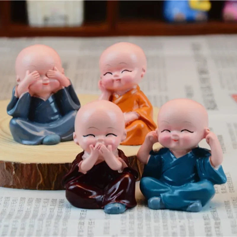 4Pcs/Set Resin Crafts Gift Lovely Little Monk Sculptures Cute Monks Buddha Statues Creative Buddha Dolls Table Car Decoration Qme