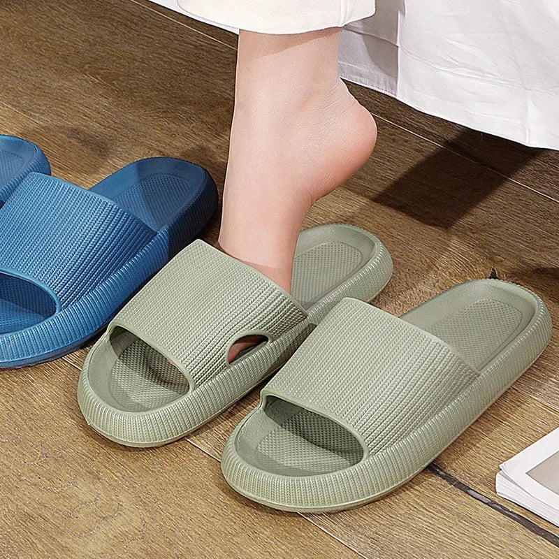 Cloud Sliders Women Men Non-Slip Bathroom Slippers Summer Soft Flip Flop Pillow Sliders Platform Pool Sliders Shower Shoes for I Qme