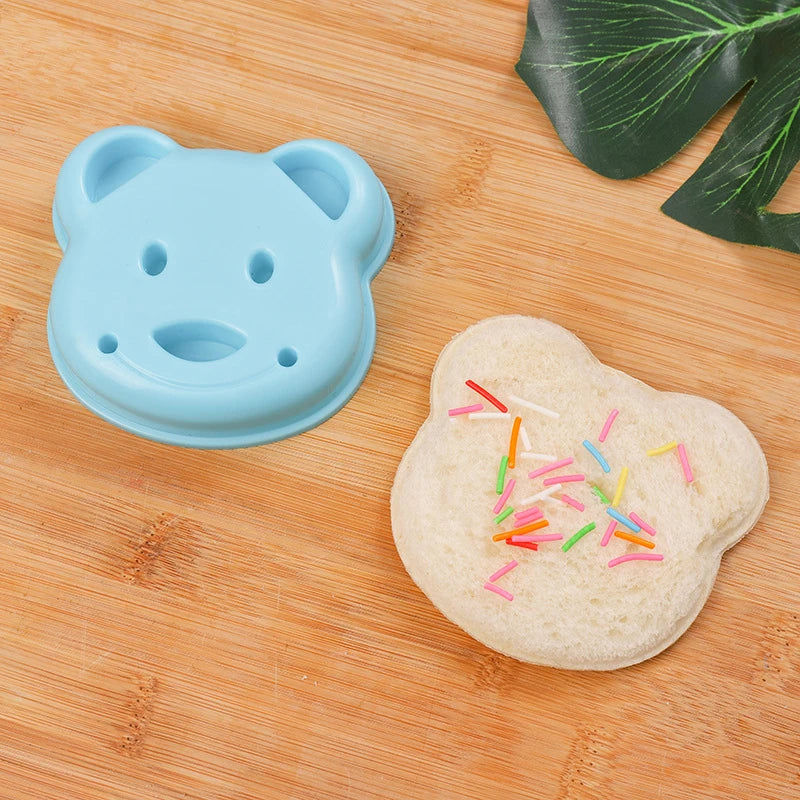 Cartoon Bear Equipped DIY Sandwich Mold Children's Lunch Box Cutting Qme Blue