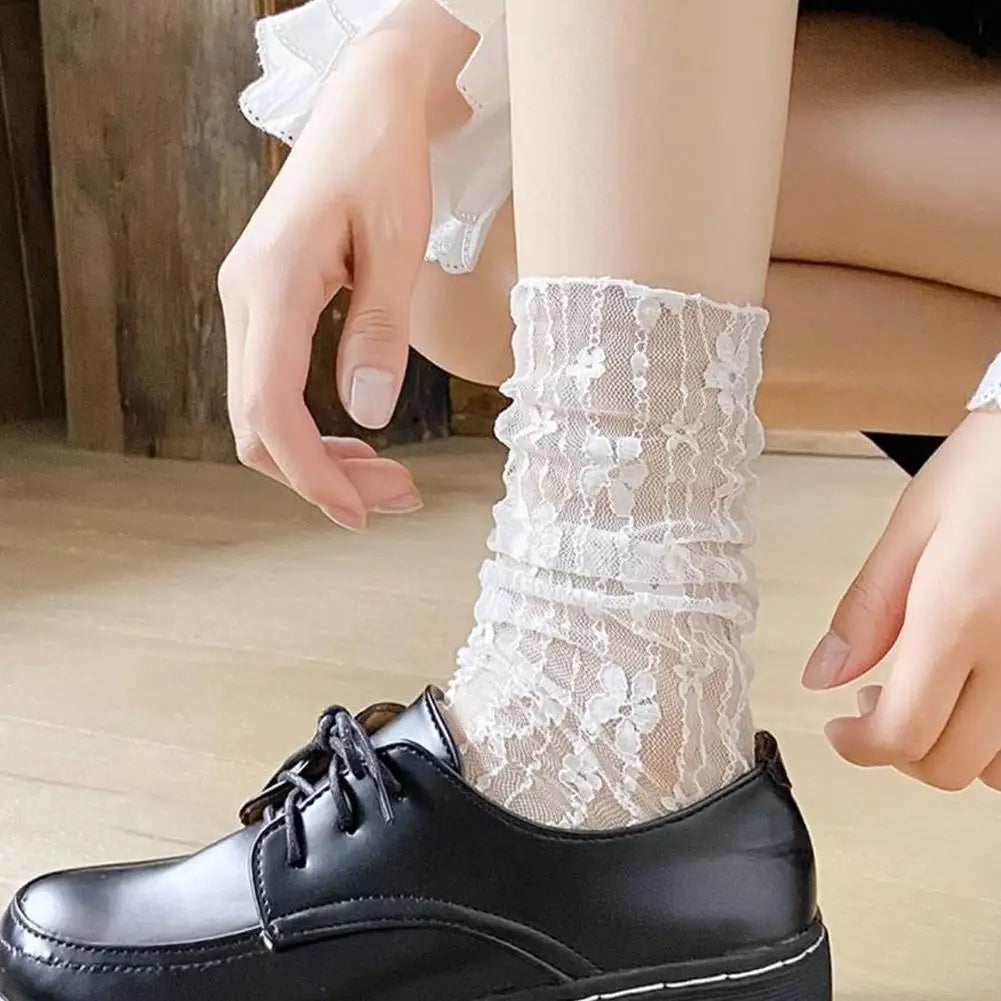 Women Sexy Black Fishnet Floral Pattern Lace Socks Thin Hollow Nylon Silk Retro Flower Pile Socks Ladies Transparent Crew Socks Qme