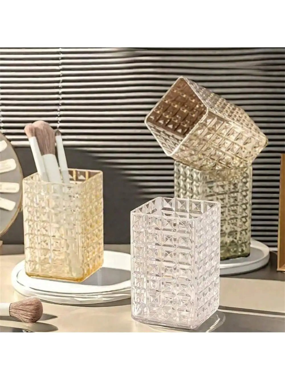 WORTHBUY Transparent Plastic Cosmetic Storage Box Large Capacity Qme