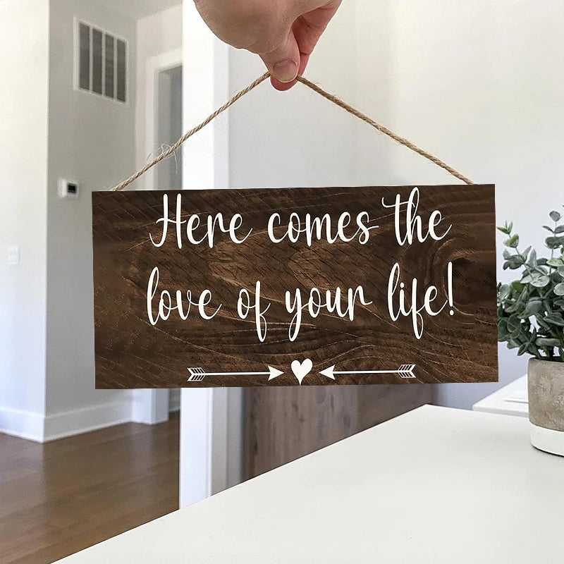 Rustic Here Comes the Love of Your Life Wall Hanging Decor Wood Art Plaques Sign Door Sign for Home Living Room Decor Qme M