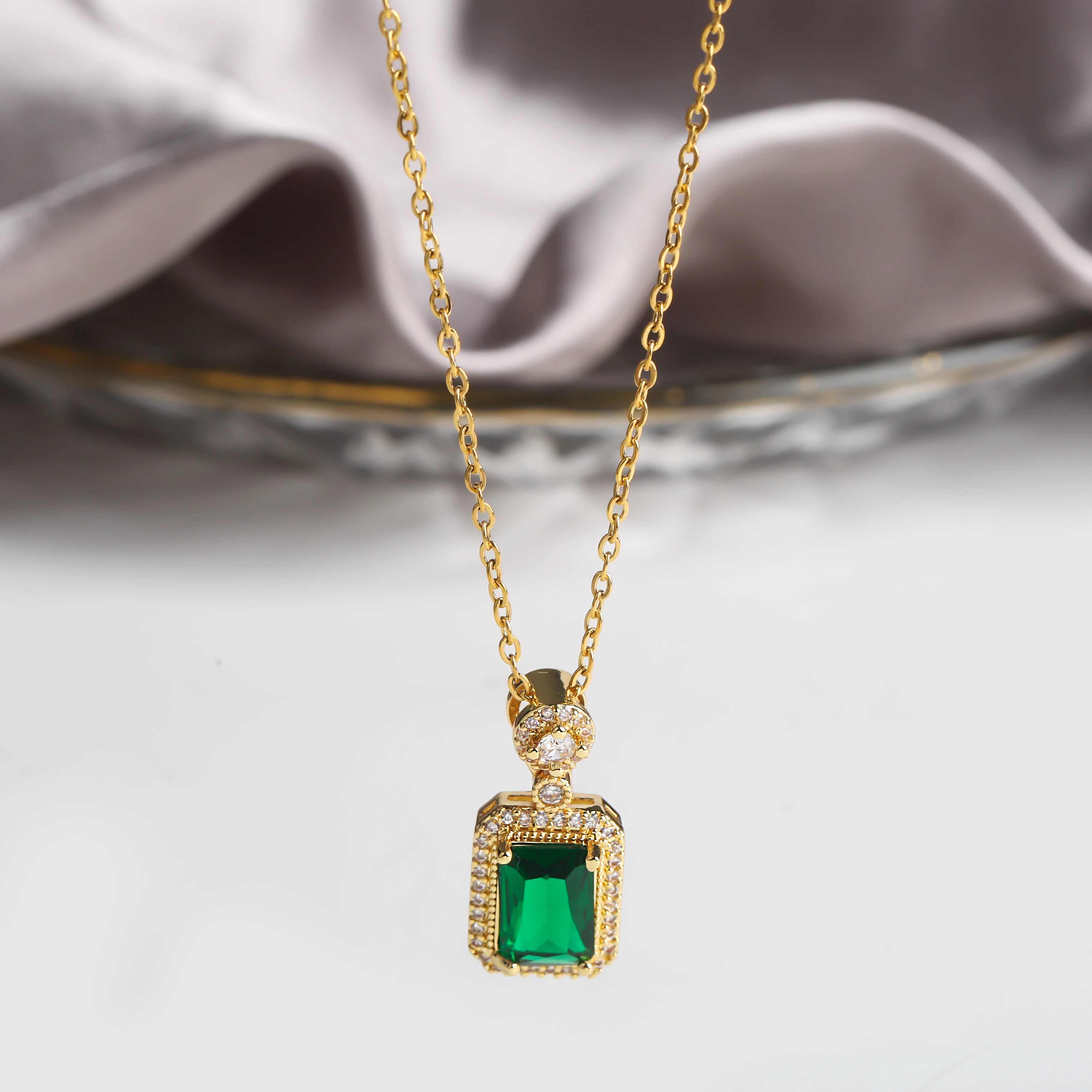 Top Quality Women Girls Square Crystal Choker Fashion Geometric Pendant Luxury Holiday Jewelry Gifts Accessories Wholesale Qme Green