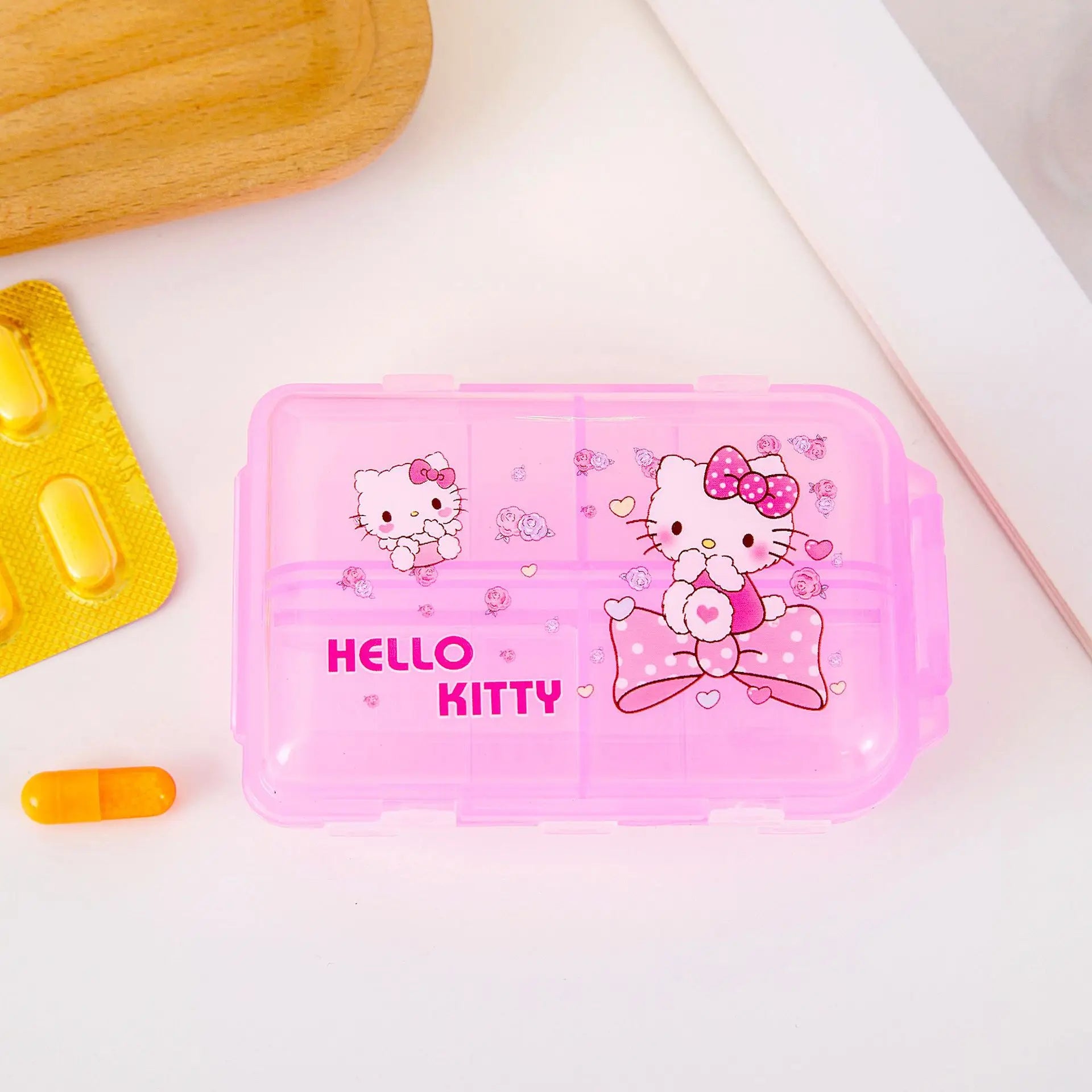 Hello Kitty Kuromi Storage Box Portable, Transparent, Multi-Compartment Pill Organizer Moisture-Proof, Airtight Pill Box Qme 6