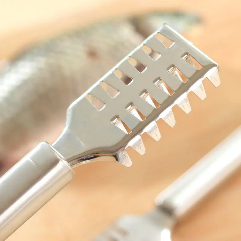 1PC Stainless Steel Fish Scale Knife Scale Scraper Sawtooth Scraping Boning Filleting Cut Scrape Dig Maw Knife Fish Killing Tool Qme