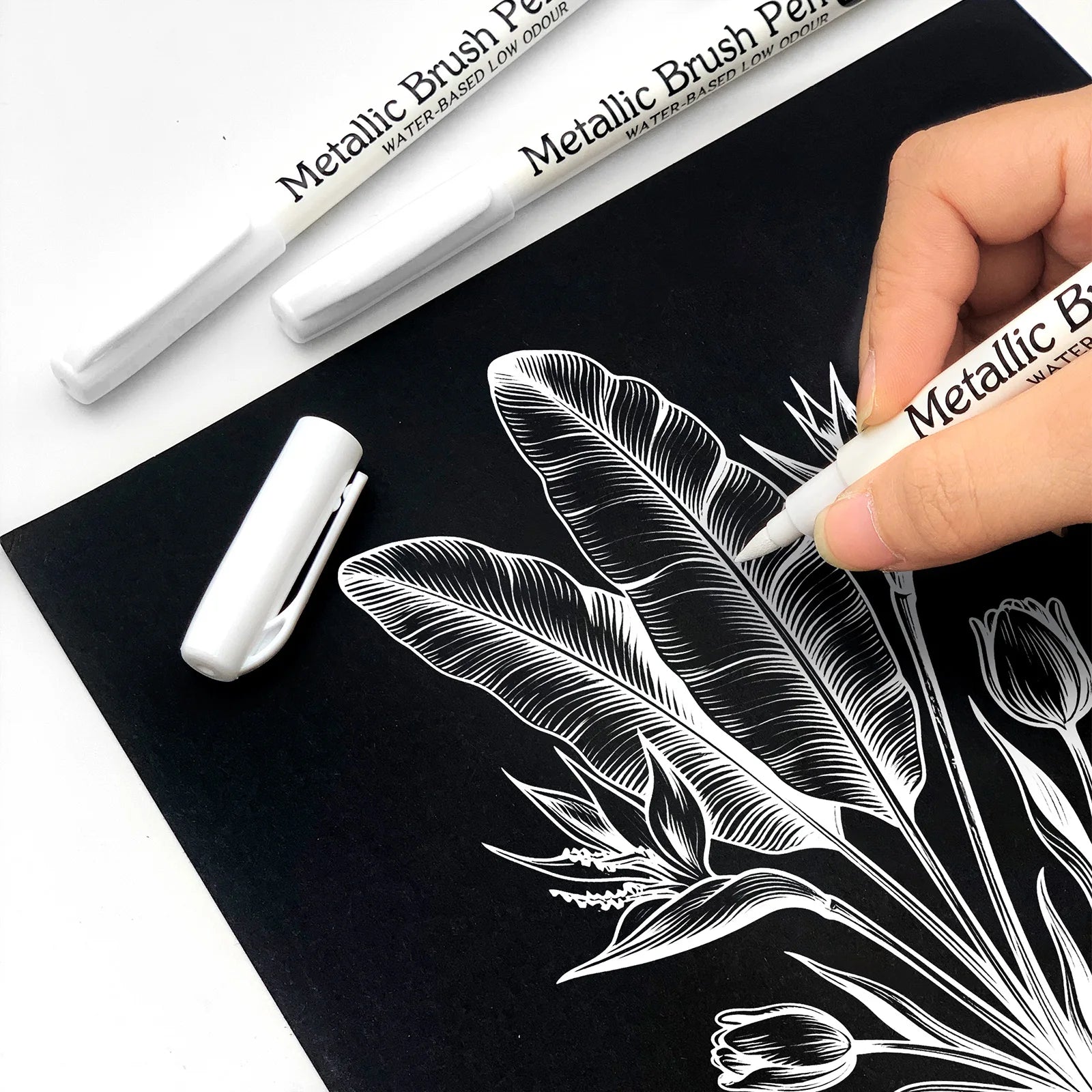 Brush Metallic Marker Pens White/Gold/Silver/Copper Color Permanent Art Marker For Crafts Scrapbooking Stationery Supplies Qme