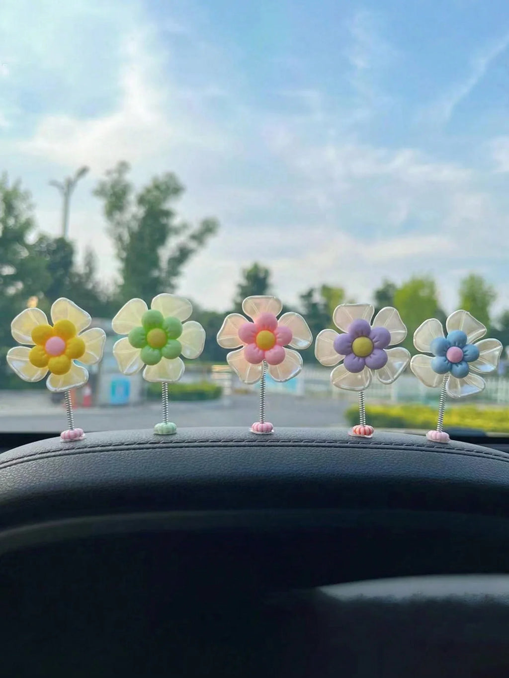 Car Ornaments Creative Cute Swinging Fresh Macaron Sunflower Center Qme